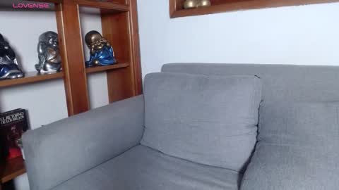 independent model online show from March 19, 12:36 am