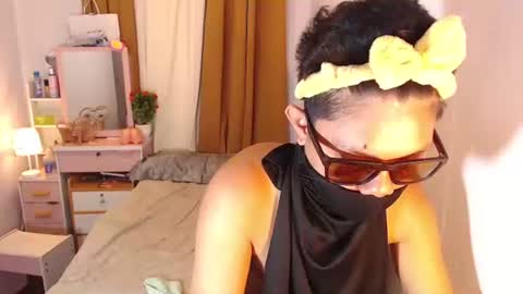 Bella online show from September 16, 4:08 pm