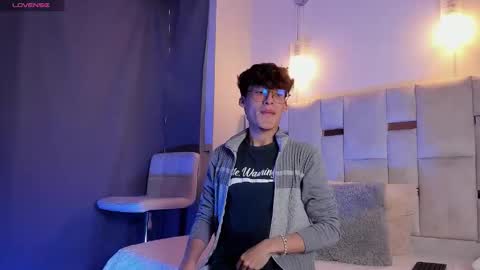 Neon online show from September 28, 7:23 pm