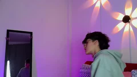 Neon online show from October 3, 11:26 am