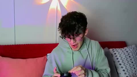 Neon online show from October 1, 11:25 am