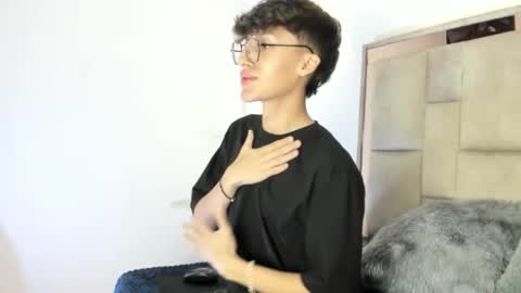 Neon online show from October 13, 11:38 am