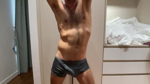 Snapshot of benb821 chatting on October 8, 4:50 am Ben online show from October 8, 4:50 am