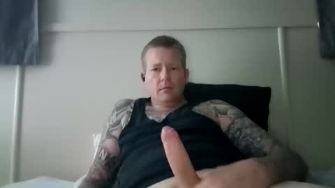 bennyinbrissy online show from February 15, 3:31 pm