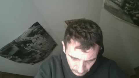 Snapshot of bennymn chatting on February 2, 4:32 pm benny and innocentvixon online show from February 2, 4:32 pm