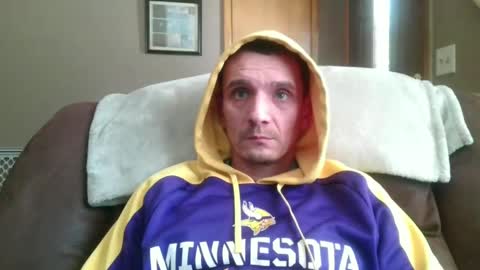 Snapshot of bennymn chatting on February 16, 8:11 pm benny and innocentvixon online show from February 16, 8:11 pm