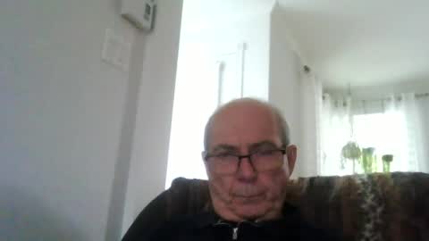 bernard1102 online show from June 18, 7:52 pm