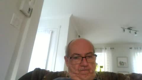 bernard1102 online show from June 29, 10:37 am