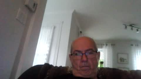bernard1102 online show from July 14, 10:21 am