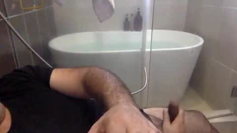 Virtual Gentleman online show from January 7, 6:45 pm