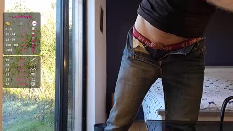 Snapshot of bi_french69 chatting on January 3, 10:20 am My name is David and if you like public exhibitions you wont be disappointed with me LoL - My favorite vibes is 44  online show from January 3, 10:20 am