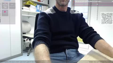 Snapshot of bi_french69 chatting on February 6, 4:36 pm My name is David and if you like public exhibitions you wont be disappointed with me LoL - My favorite vibes is 44  online show from February 6, 4:36 pm
