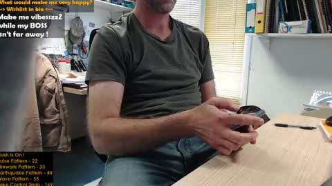 Snapshot of bi_french69 chatting on December 2, 2:50 pm My name is David and if you like public exhibitions you wont be disappointed with me LoL - My favorite vibes is 44  online show from December 2, 2:50 pm
