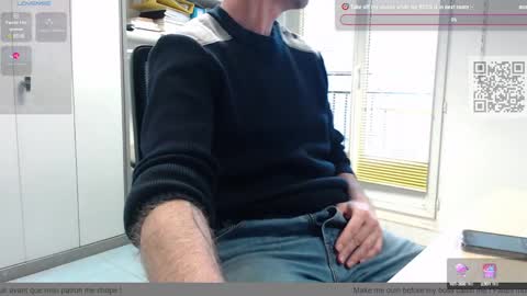 Snapshot of bi_french69 chatting on February 5, 4:26 pm My name is David and if you like public exhibitions you wont be disappointed with me LoL - My favorite vibes is 44  online show from February 5, 4:26 pm
