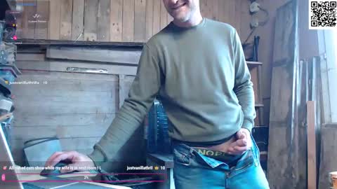 Snapshot of bi_french69 chatting on February 14, 10:28 am My name is David and if you like public exhibitions you wont be disappointed with me LoL - My favorite vibes is 44  online show from February 14, 10:28 am