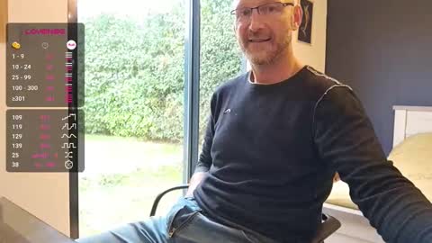 Snapshot of bi_french69 chatting on October 9, 3:50 pm My name is David and if you like public exhibitions you wont be disappointed with me LoL - My favorite vibes is 44  online show from October 9, 3:50 pm