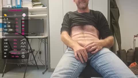 Snapshot of bi_french69 chatting on September 15, 3:46 pm My name is David and if you like public exhibitions you wont be disappointed with me LoL - My favorite vibes is 44  online show from September 15, 3:46 pm