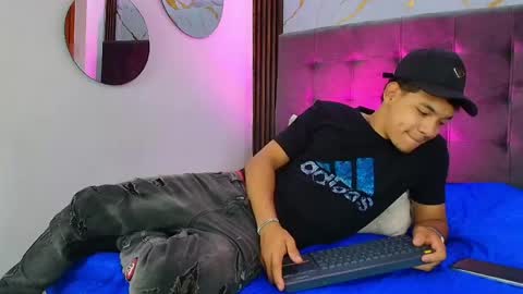 Bick Khonn online show from May 26, 7:43 pm