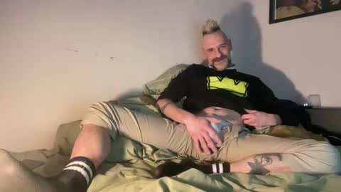 biffpowbang online show from February 14, 4:07 am