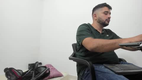 Tommy online show from December 15, 9:06 am