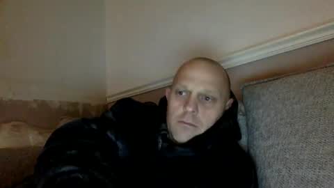 bigbumlover2377 online show from March 2, 8:25 pm