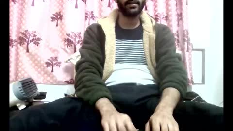 akash online show from December 18, 4:03 pm