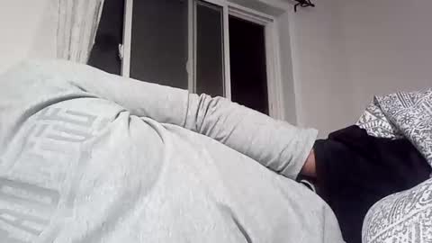 Snapshot of bigcumcanada chatting on December 18, 2:42 am bg online show from December 18, 2:42 am