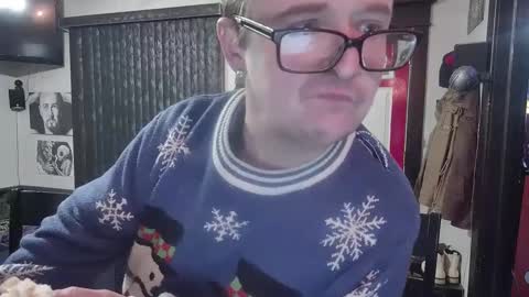 Snapshot of bigdbrillion chatting on February 16, 1:49 am Darryl online show from February 16, 1:49 am