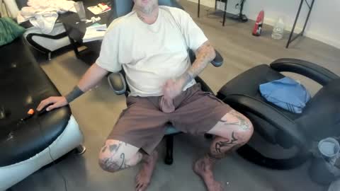 bigdickpiercedtattoos online show from September 11, 11:48 pm