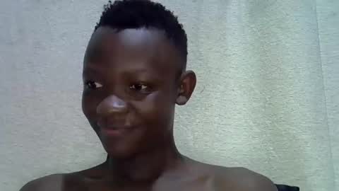 Snapshot of bigfeet9999 chatting on December 22, 11:52 pm Ask in pvt online show from December 22, 11:52 pm