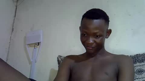 Snapshot of bigfeet9999 chatting on December 29, 7:43 pm Ask in pvt online show from December 29, 7:43 pm