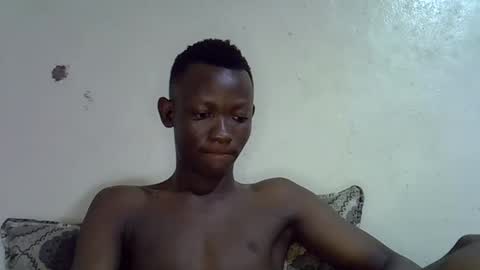 Snapshot of bigfeet9999 chatting on February 22, 1:34 pm Ask in pvt online show from February 22, 1:34 pm