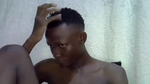 Snapshot of bigfeet9999 chatting on December 24, 8:38 pm Ask in pvt online show from December 24, 8:38 pm