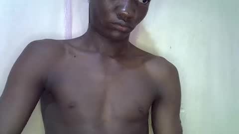 Snapshot of bigfeet9999 chatting on January 10, 10:39 am Ask in pvt online show from January 10, 10:39 am