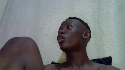 Snapshot of bigfeet9999 chatting on December 26, 10:48 am Ask in pvt online show from December 26, 10:48 am