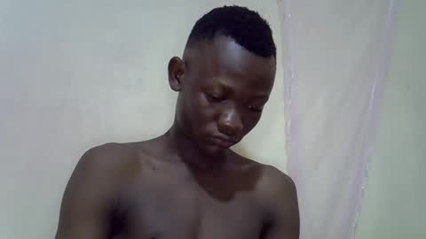 Snapshot of bigfeet9999 chatting on December 26, 12:03 am Ask in pvt online show from December 26, 12:03 am