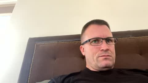 bigger22332233 online show from January 21, 7:06 pm