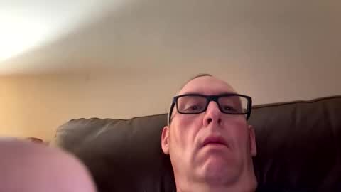 biggloves4bighands online show from December 3, 9:10 pm