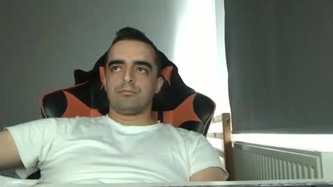 Snapshot of bighead3dcock chatting on October 27, 10:39 am bighead3dcock online show from October 27, 10:39 am