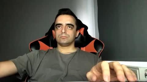 Snapshot of bighead3dcock chatting on February 15, 9:05 am bighead3dcock online show from February 15, 9:05 am