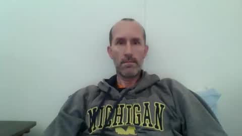 Snapshot of bighugemouthful chatting on March 9, 3:27 pm Chaz online show from March 9, 3:27 pm