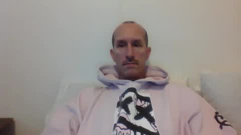 Snapshot of bighugemouthful chatting on December 9, 4:40 pm Chaz online show from December 9, 4:40 pm