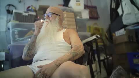 bigjeff01 online show from December 14, 6:15 pm