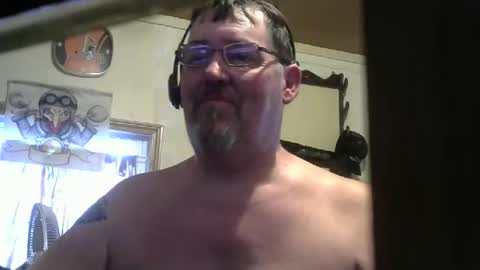 bigjohn41000 online show from April 7, 10:43 pm