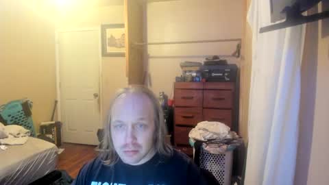 bigmike20129020 online show from February 3, 2:14 am