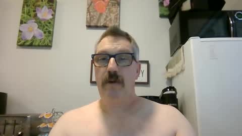 Bignhard696 online show from December 2, 5:05 pm