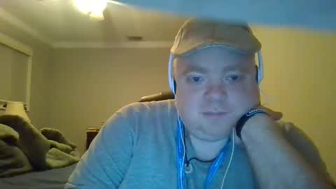 Snapshot of bigred_nyc chatting on February 5, 8:43 am Big Red online show from February 5, 8:43 am