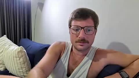 bigthickvic online show from May 16, 1:25 am