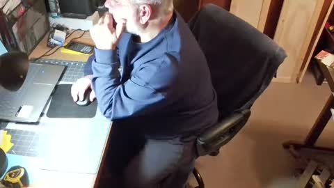 bigthump9999 online show from February 4, 1:23 am