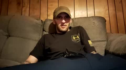 Snapshot of bigwytecock1979 chatting on January 1, 5:01 am bigwytecock1979 online show from January 1, 5:01 am